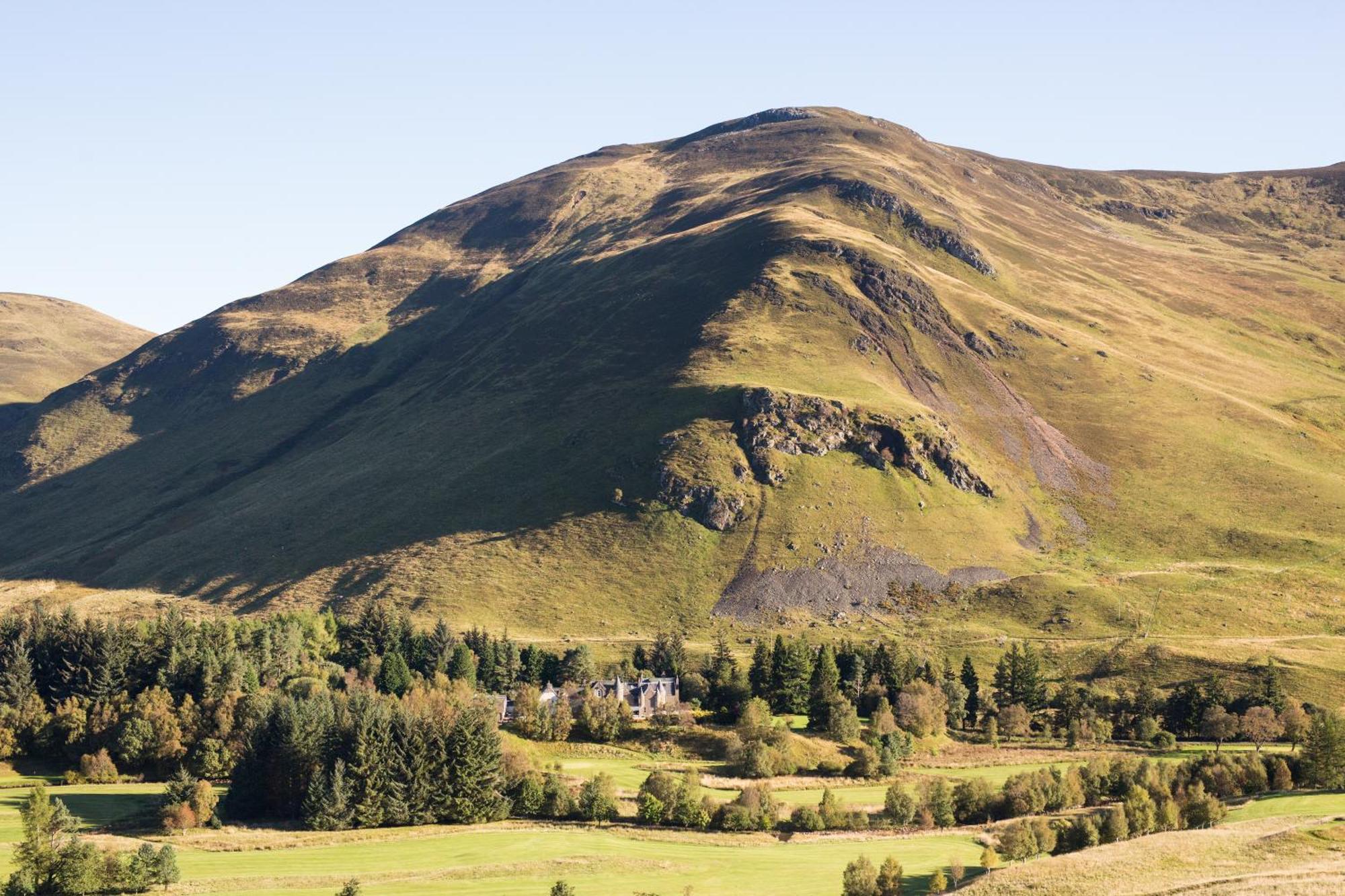 Dalmunzie Castle Hotel Glenshee Екстериор снимка