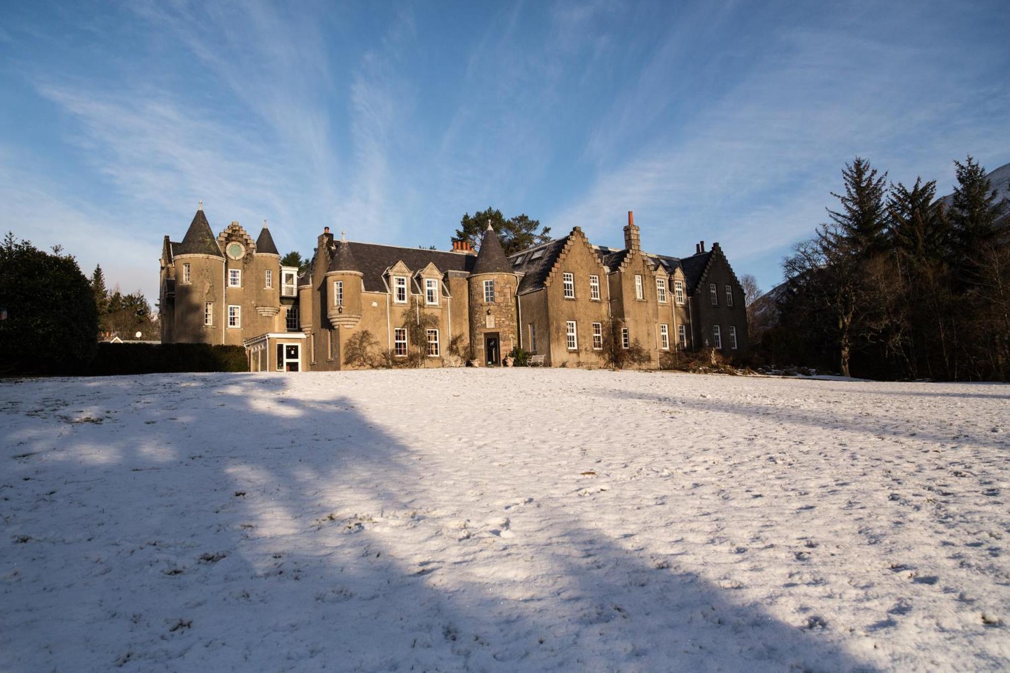 Dalmunzie Castle Hotel Glenshee Екстериор снимка