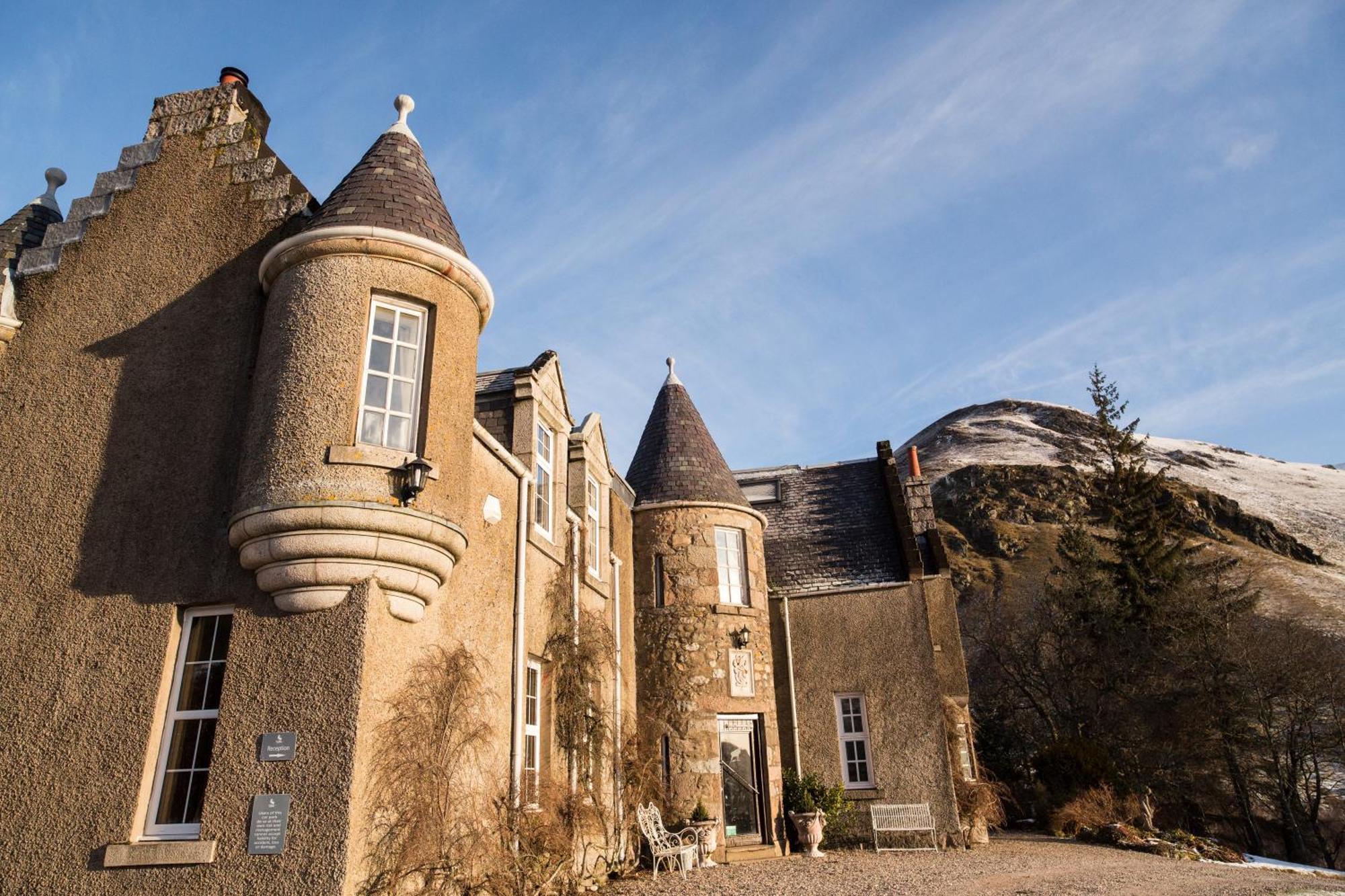 Dalmunzie Castle Hotel Glenshee Екстериор снимка