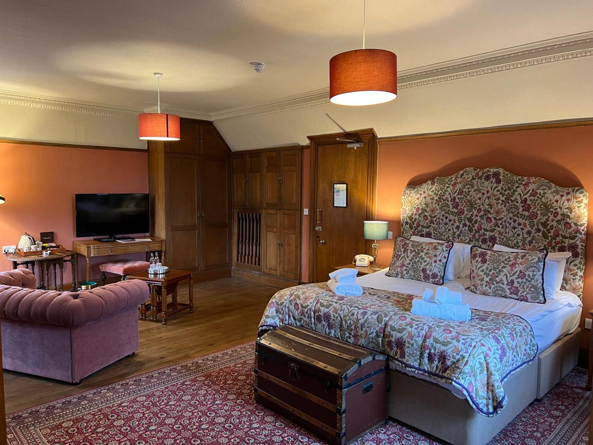 Dalmunzie Castle Hotel Glenshee Екстериор снимка